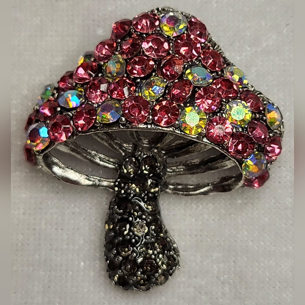 NEW Elegant Pink and AB Crystal Silvertone Mushroom Brooch / Pin
